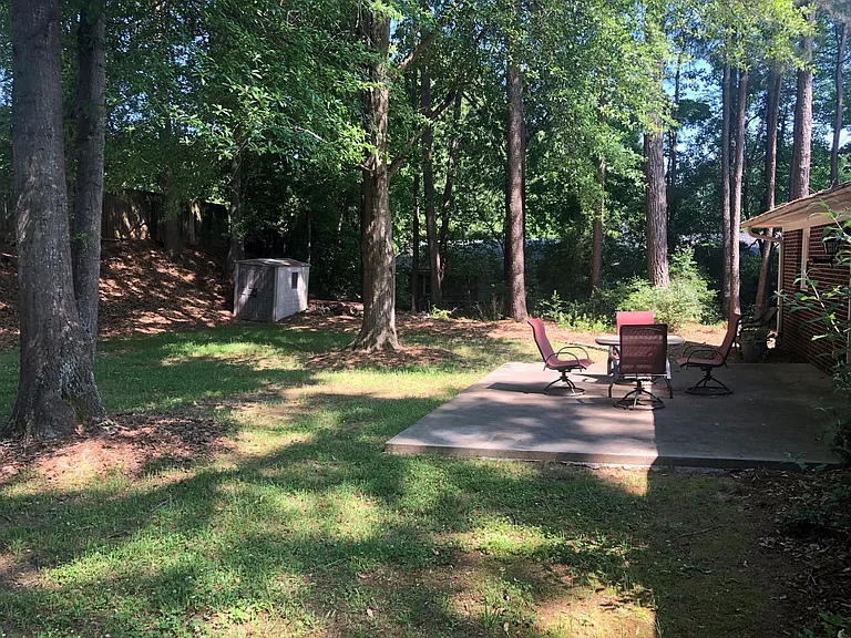 129 Freedom Dr — Photo 37