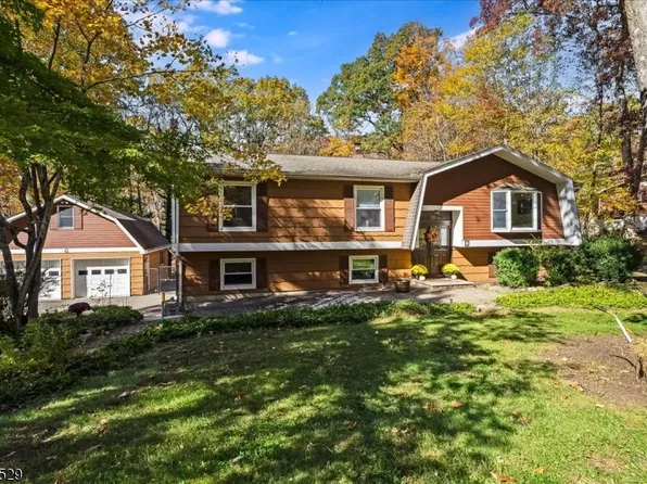 8 Tall Oaks Dr, Jefferson Twp., NJ 07438