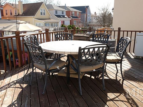 5th image of 2343 E 72nd St