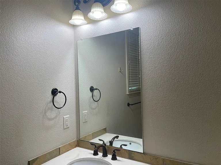 326 Harborview Dr — Photo 16
