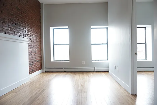 Rented by Lodger Corp | media 4