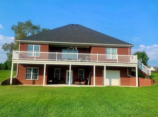814 Hunters Run Ave, Bowling Green, KY 42104