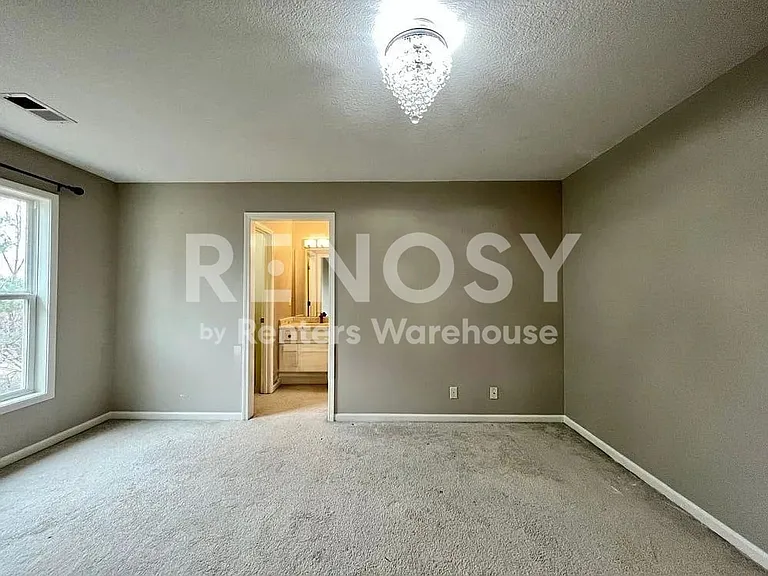 15861 Linden St — Photo 21