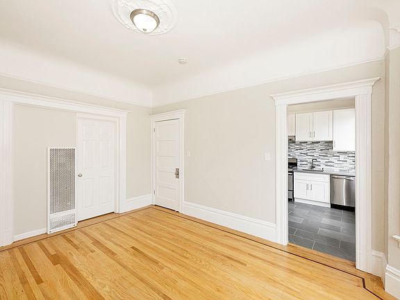 3rd image of 3264 Mission St #3272
