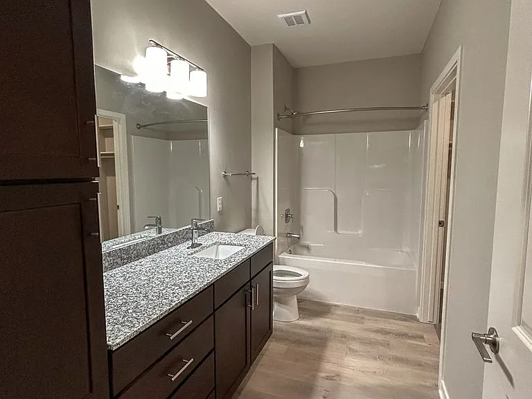 620 Research Dr — Photo 17