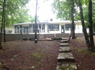 9 Bucks Rd, Greers ferry, AR 72067