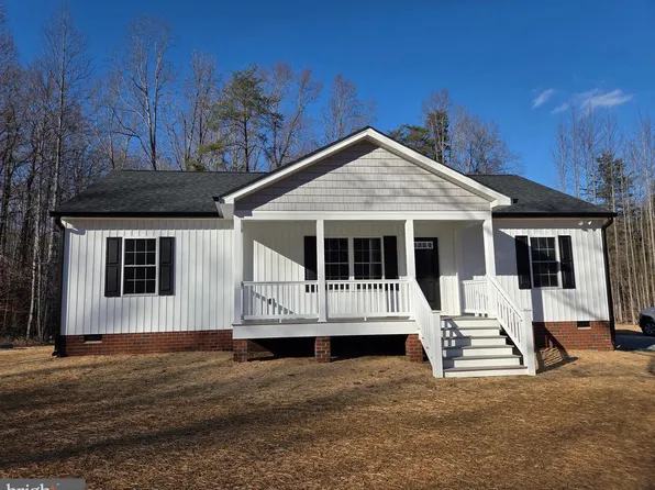 115 Busbees Point Rd, Bumpass, VA 23024