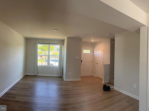 4th image of 7265 Statesman Blvd