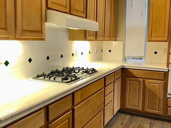 5th image of 1575 Eto Cir