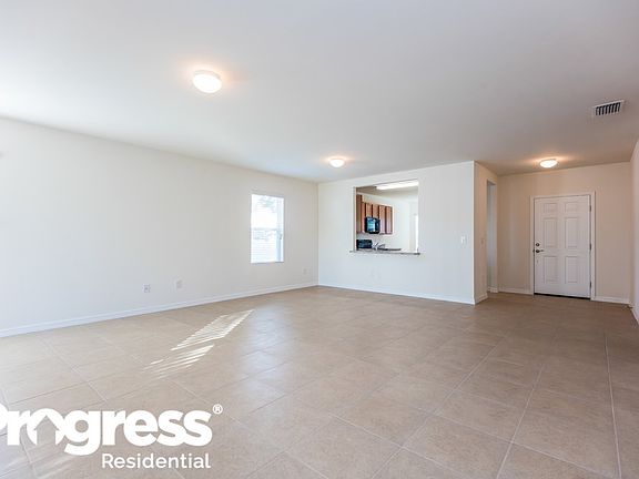 4th image of 4623 SW 6th Pl