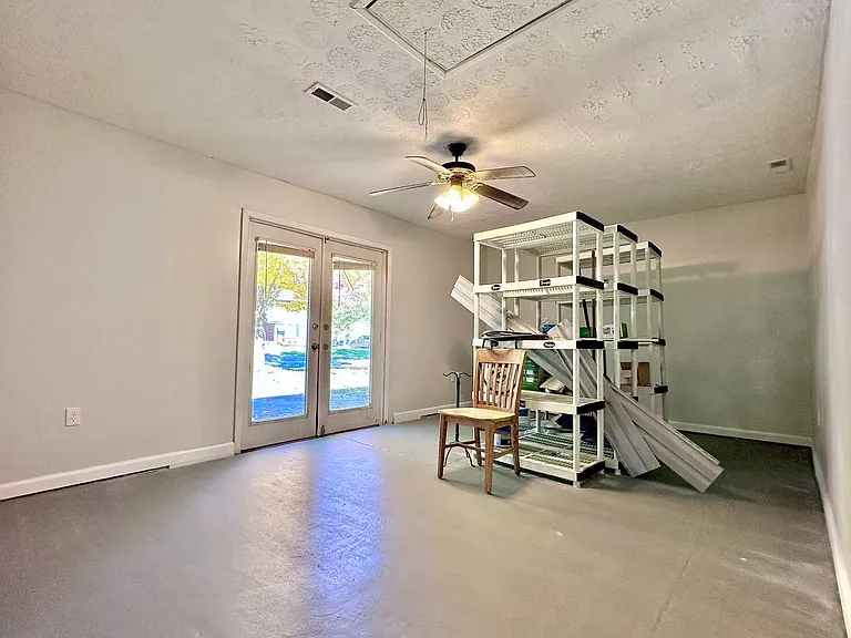 675 Woodgate Rd — Photo 15