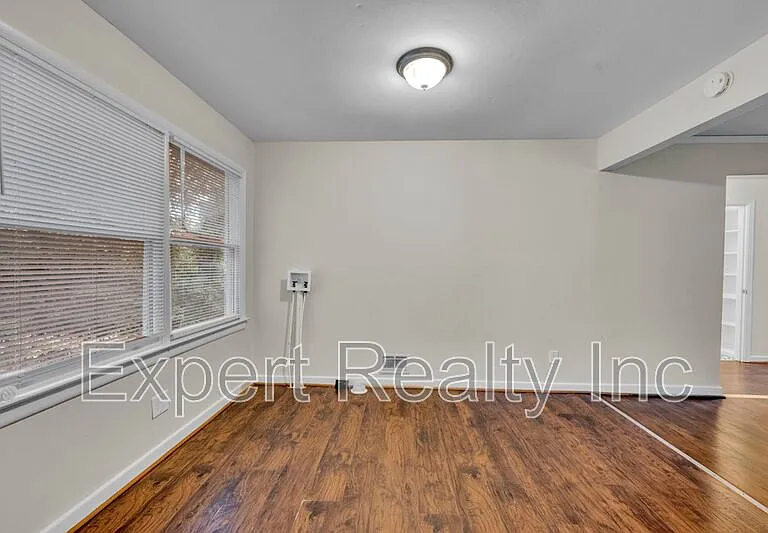7428 Paris Ave — Photo 7