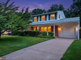 8319 W Boulevard Dr, Alexandria, VA 22308