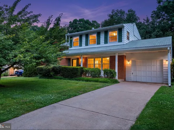 8319 W Boulevard Dr, Alexandria, VA 22308