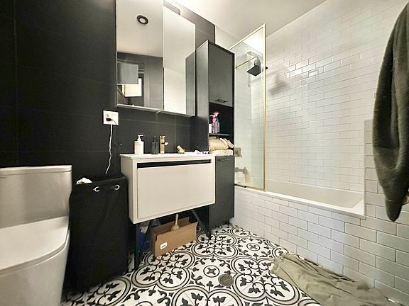 5th image of 255 McKibbin St #209