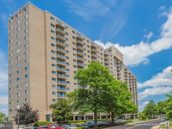 1225 Martha Custis Dr APT 403, Alexandria, VA 22302