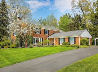 647 S Spinningwheel Ln, Bloomfield Hills, MI 48304