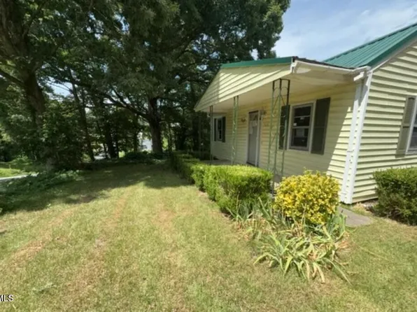 568 Daniel St, Henderson, NC 27536
