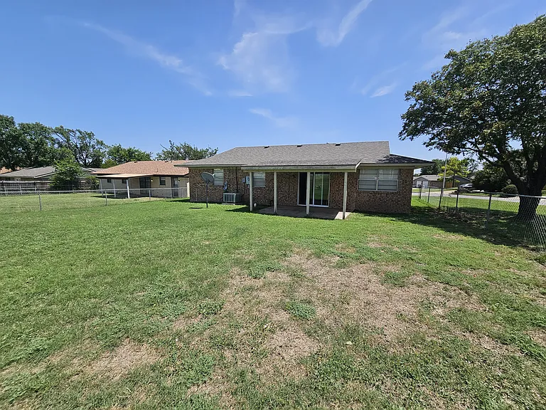 3202 SE Footman Ln — Photo 13