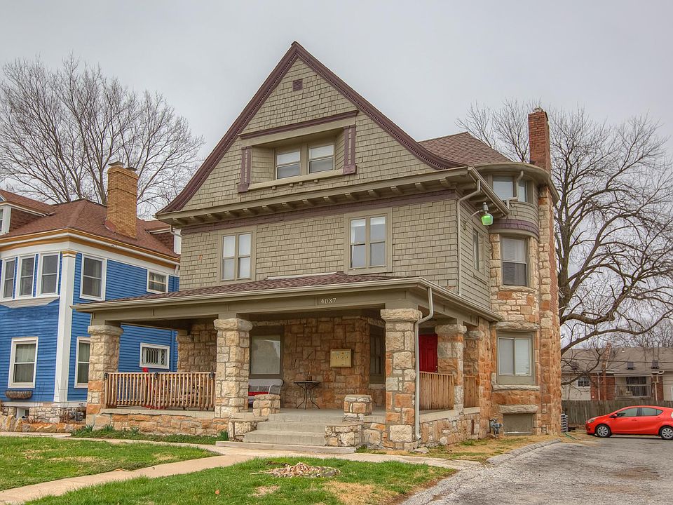 Victorian Home - converted to a fourplex. Parking on right.