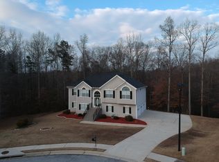 1676 Sloping Tree Way, Lithia Springs, GA 30122