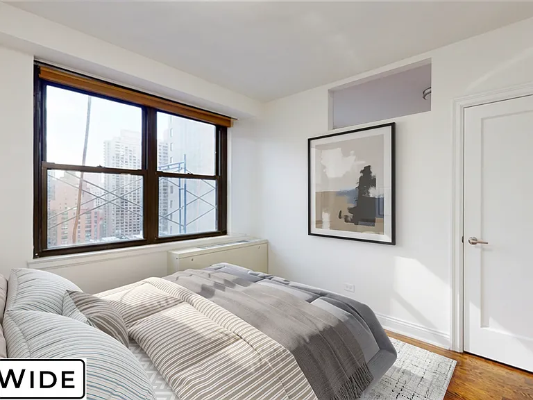 240 E 82nd St #3D — Photo 4