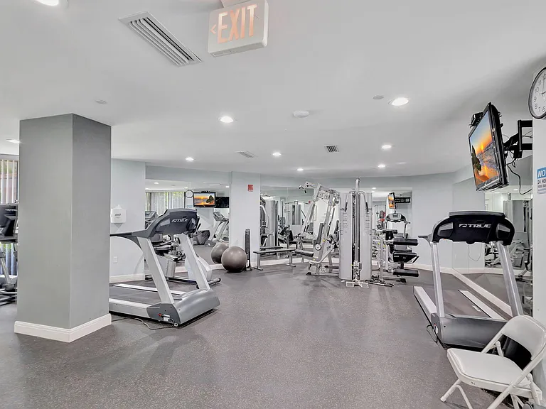 3000 N Ocean Dr — Photo 56