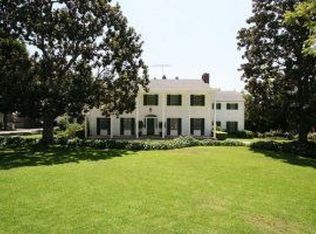 720 N Oakhurst Dr, Beverly Hills, CA 90210