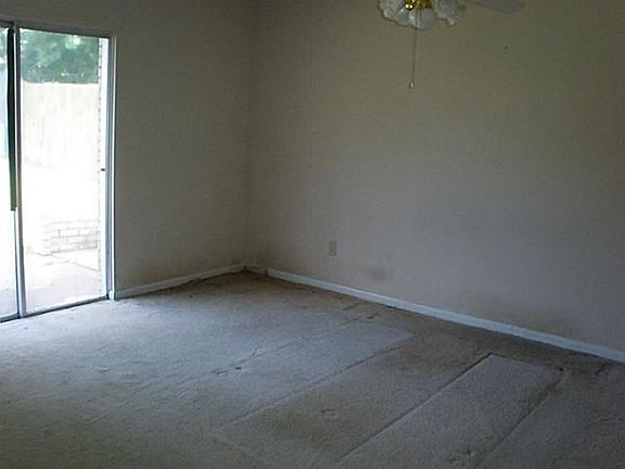 2nd image of 6519 Sayle St