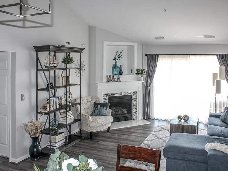 5108 Donovan Dr #408 — Photo 2
