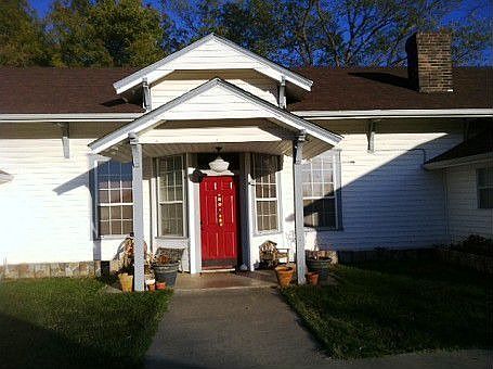 2nd image of 134 E Sandy Creek Dr