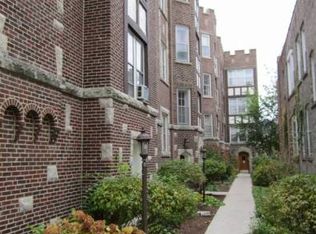 1529 W Estes Ave APT 2B, Chicago, IL