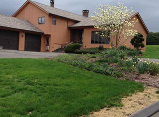 45 Hicksville Rd, Cromwell, CT 06416