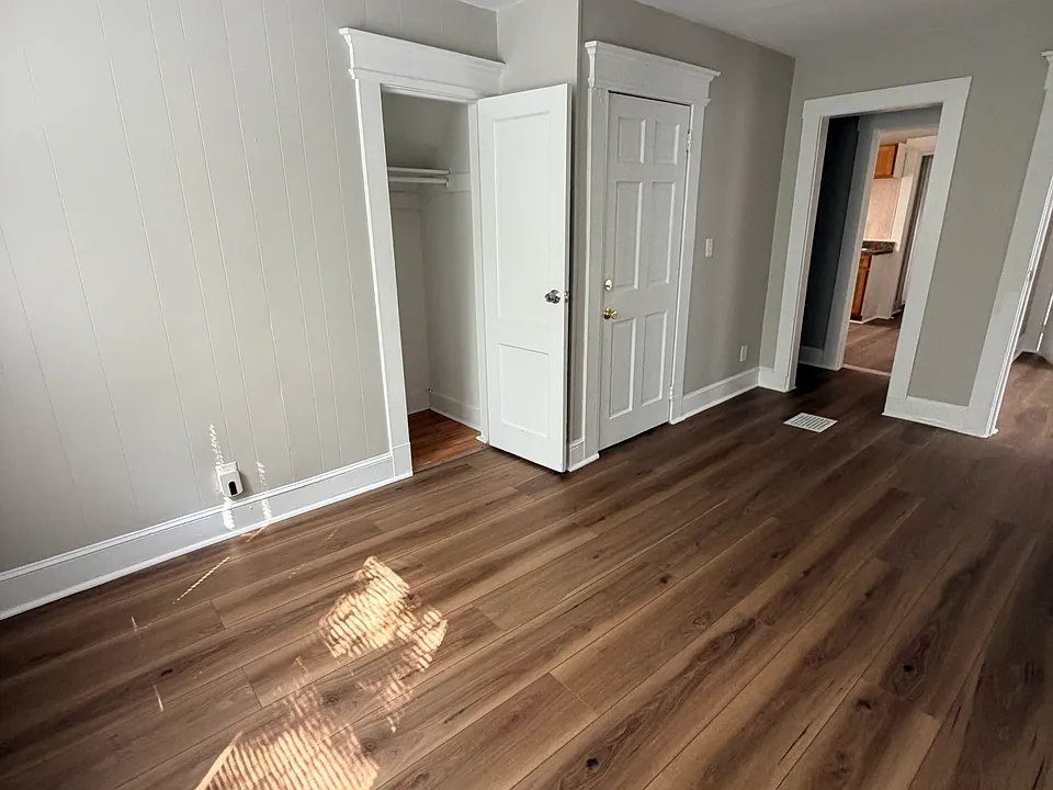 21 Sheffield Ave #3