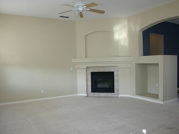 5th image of 3238 Stonehurst Dr