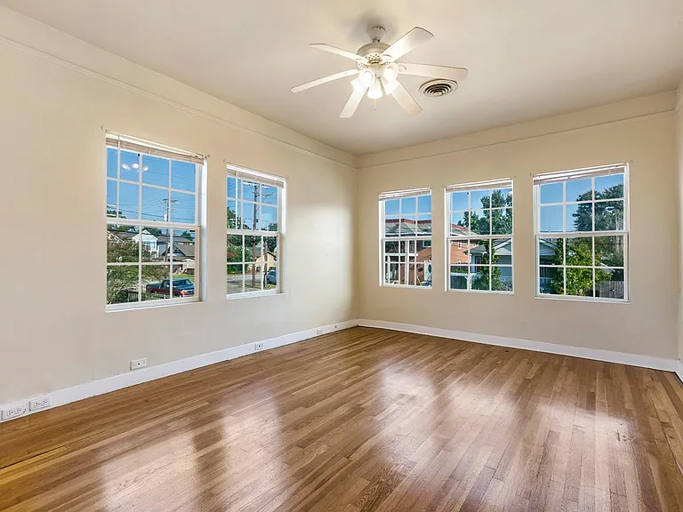 306 Homedale St #UPPER — Photo 5