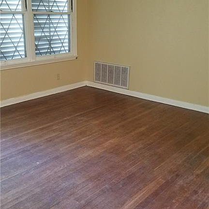 2nd image of 4818 Kendall Dr