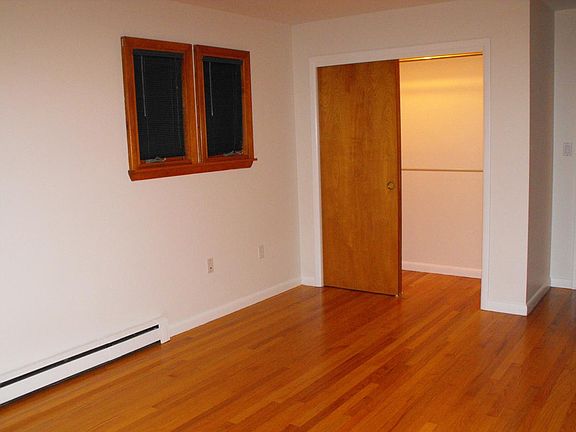 Bedroom #1 w/double hang closet