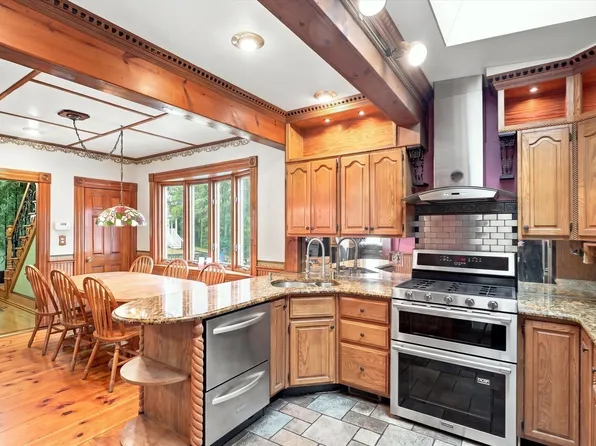 38 Eastman Ave, Swampscott, MA 01907