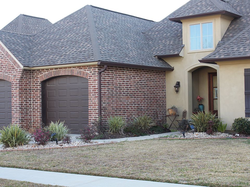 1st image of 218 Country Park Dr