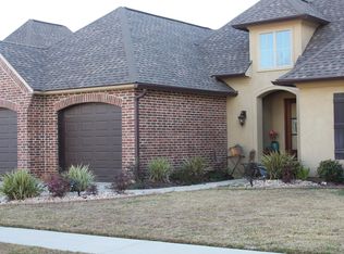 218 Country Park Dr, Youngsville, LA 70592