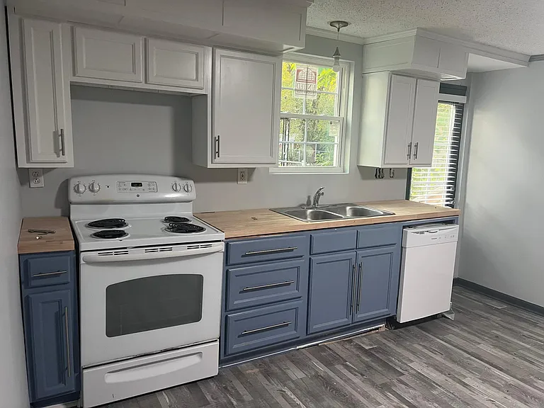 2508 Osage St — Photo 4