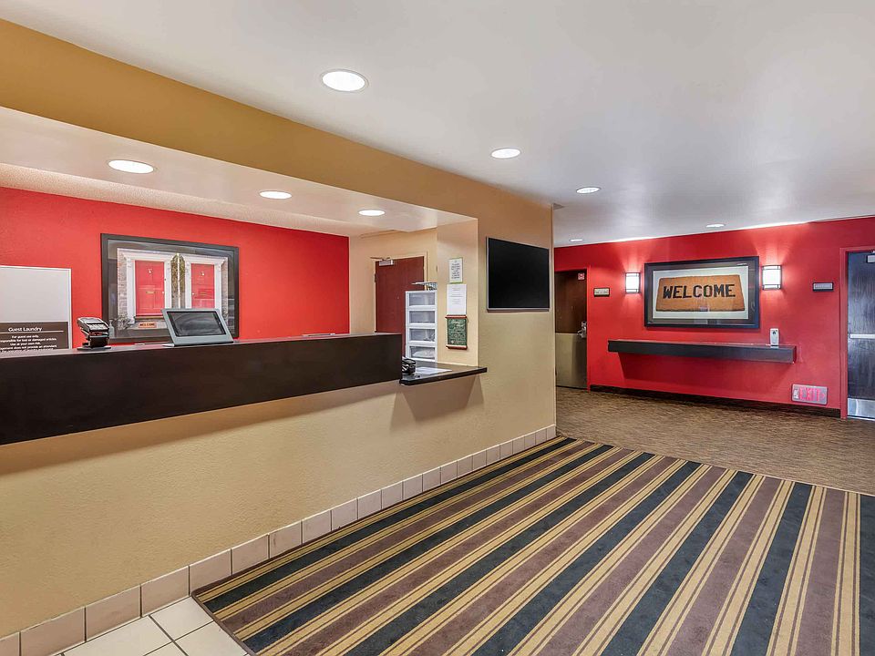 Lobby and Guest Check-in