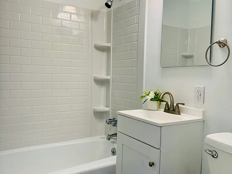 1216 W Leigh St — Photo 11