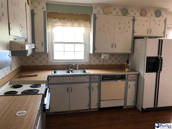 2nd image of 1528 Baywood Cir