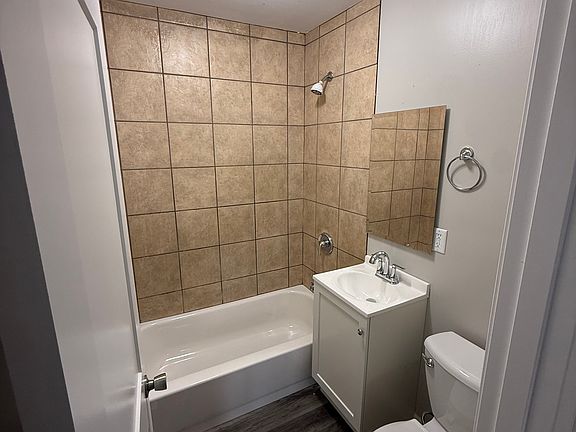 3rd image of 6075 Madison St