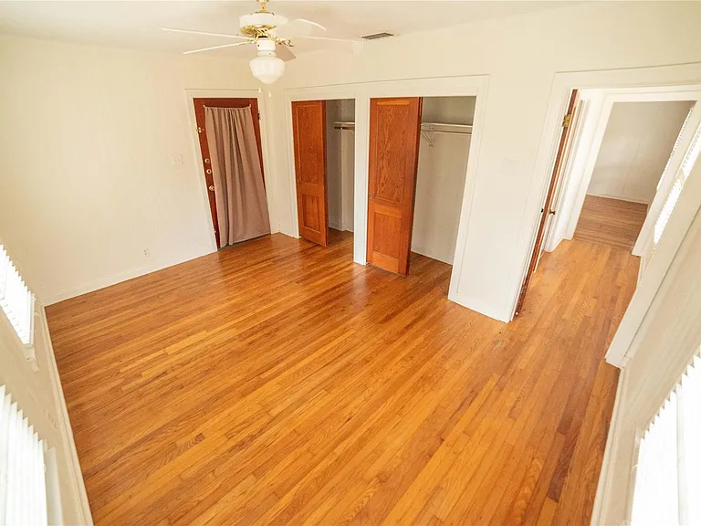 5409 Woodview Ave — Photo 18