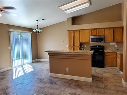 5th image of 1660 Michelle Dr