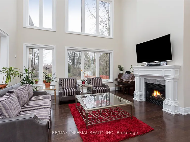 3568 Joan Dr — Photo 11