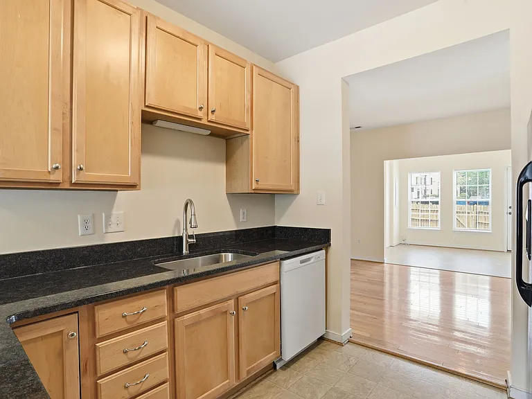 7402 Willow Crossing Ter — Photo 6